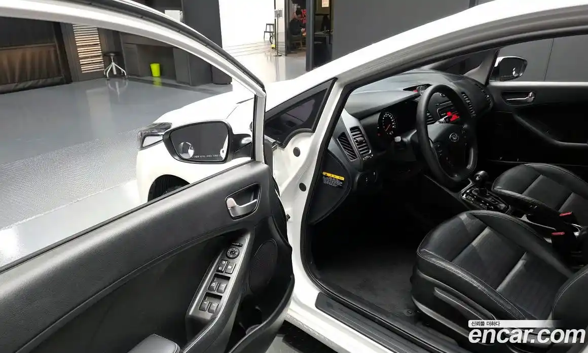 Kia K3 2016 1.6 Автомат в Москве № 1245071, фото 11