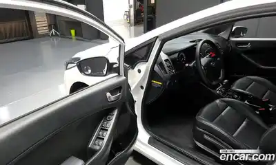 Kia K3 2016 1.6 Автомат в Москве № 1245071, миниатюра 11