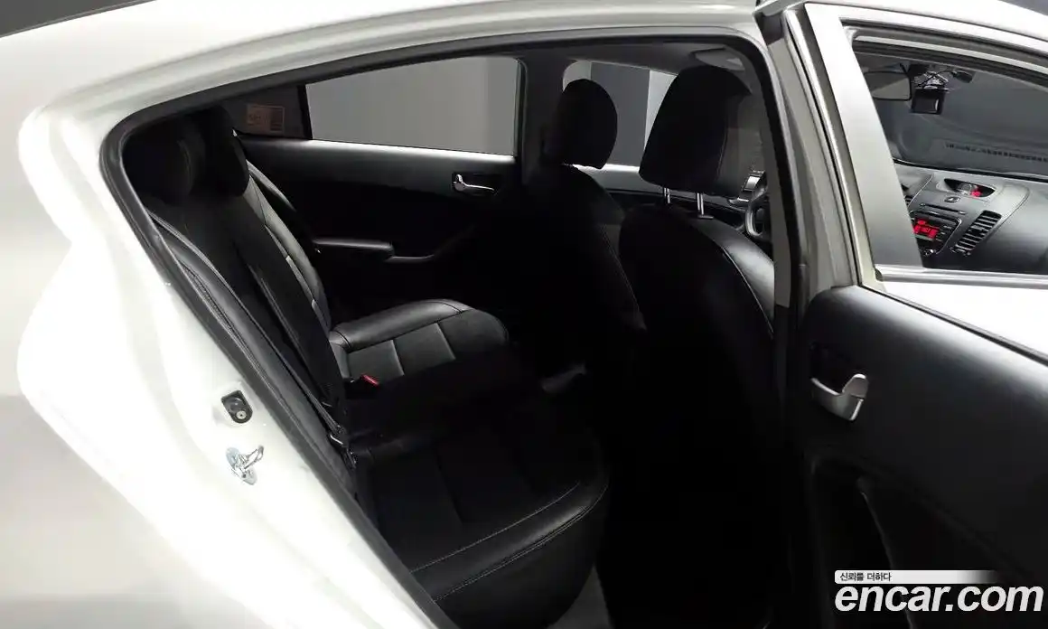 Kia K3 2016 1.6 Автомат в Москве № 1245071, фото 12