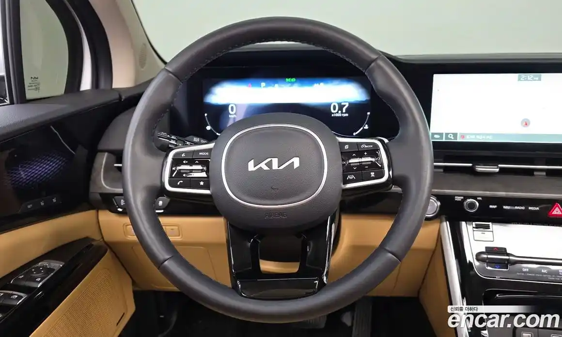 Kia Canival 2023 2.2 Автомат в Москве № 1245080, фото 13