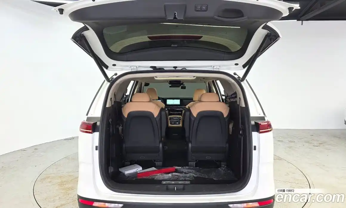 Kia Canival 2023 2.2 Автомат в Москве № 1245080, фото 20