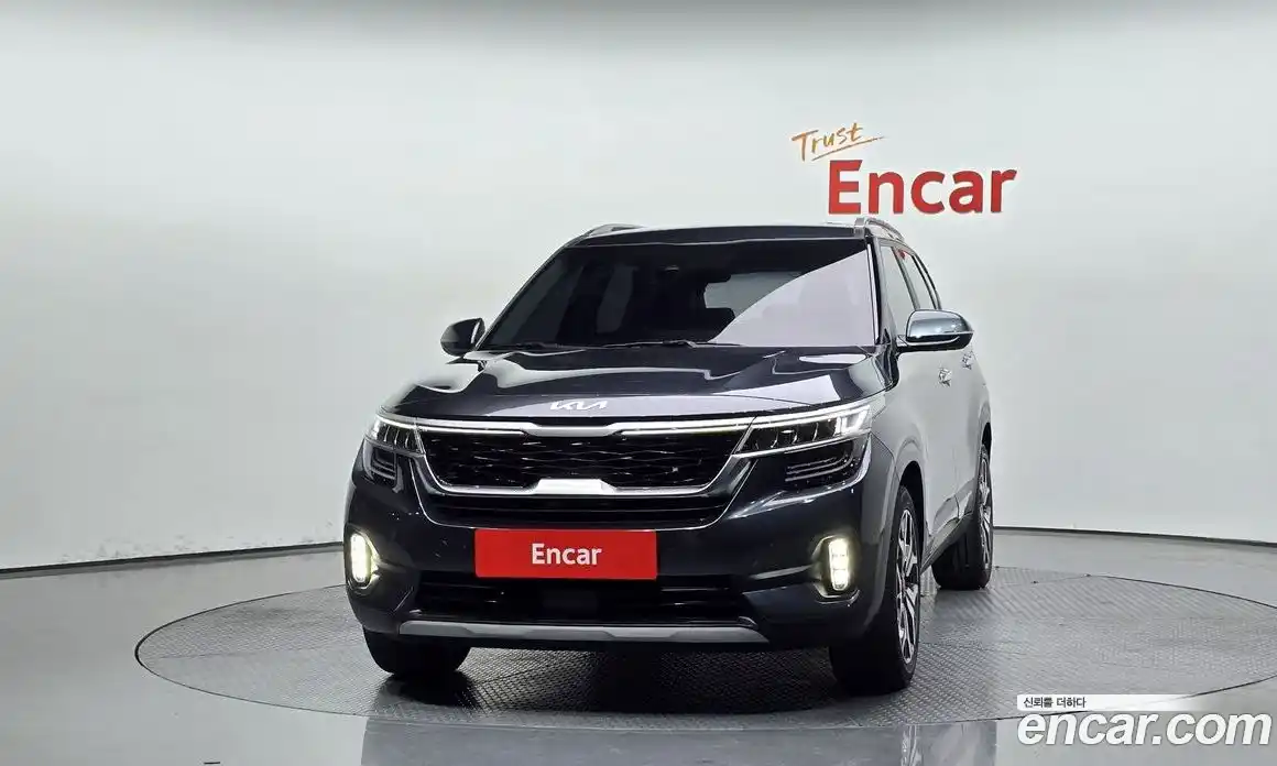 Kia Seltos 2022 1.6 гидро в Москве № 1245263, фото 3