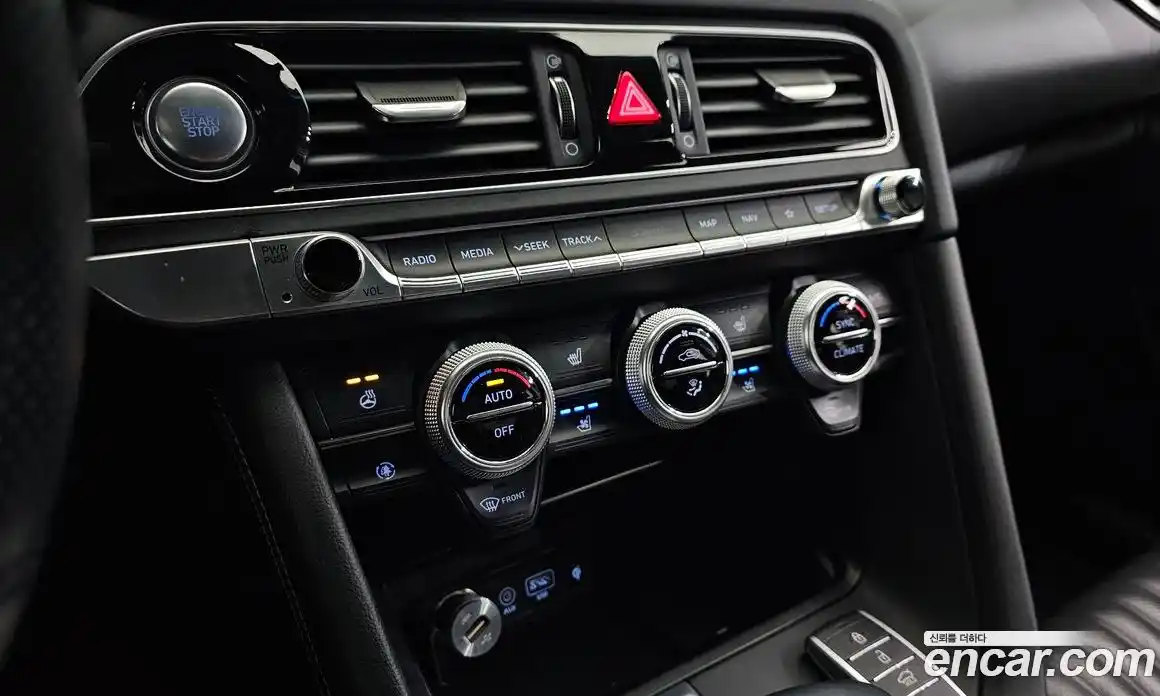 Genesis G70 2019 2.0 гидро в Москве № 1245496, фото 17