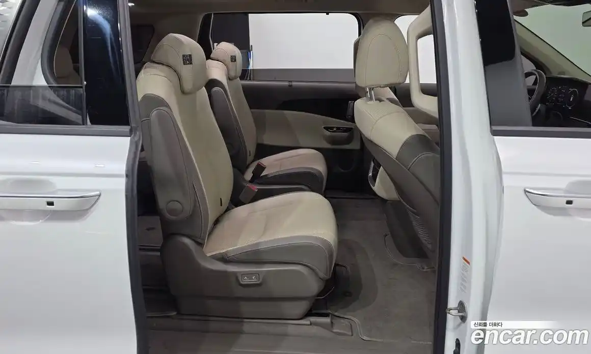 Kia Canival 2022 2.2 Автомат в Москве № 1248336, фото 12