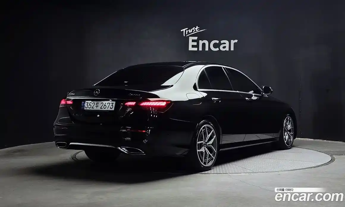 Mercedes-Benz E-Class 2021 1.9 гидро в Москве, фото 2