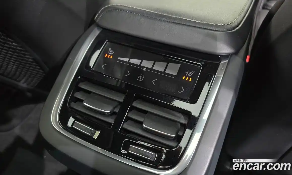 Volvo XC60 2019 2.0 гидро в Москве № 1249995, фото 18