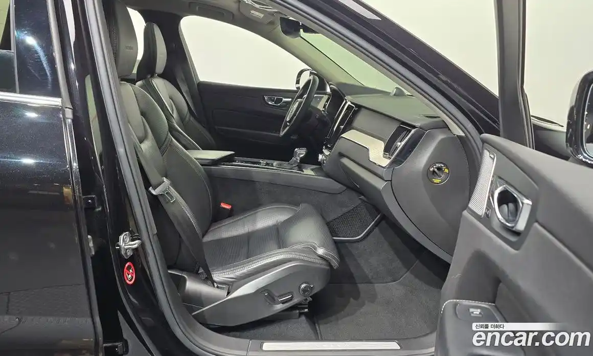 Volvo XC60 2019 2.0 гидро в Москве № 1249995, фото 10
