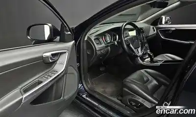Volvo V60 2016 2.0 гидро в Москве № 1250052, миниатюра 11