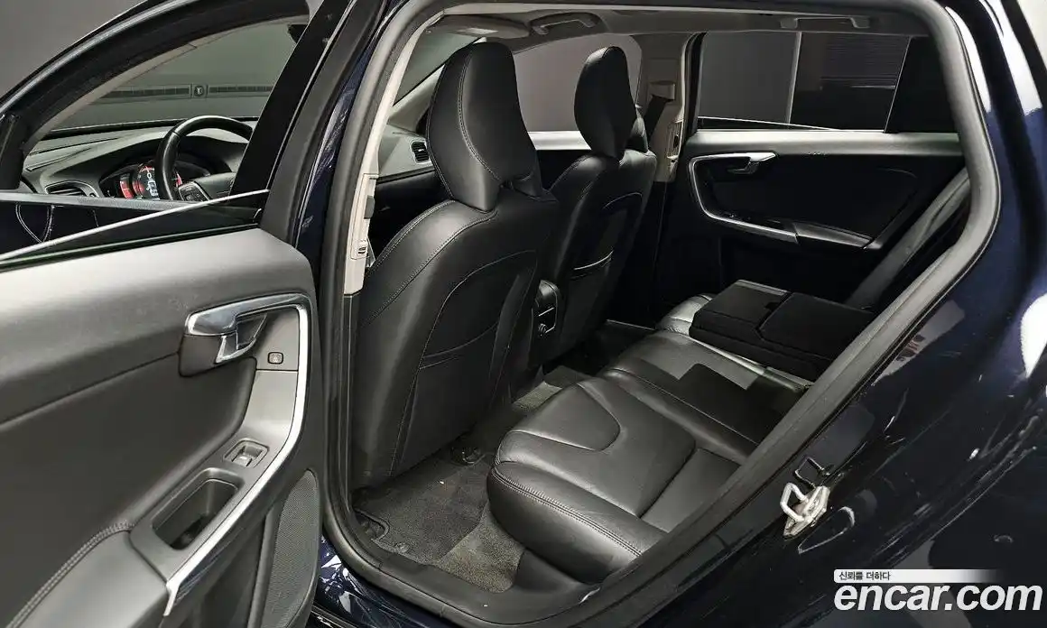 Volvo V60 2016 2.0 гидро в Москве № 1250052, фото 12