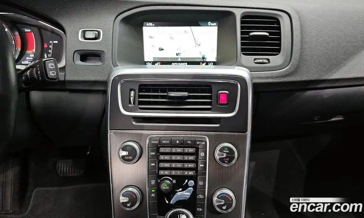 Volvo V60 2016 2.0 гидро в Москве № 1250052, фото 14