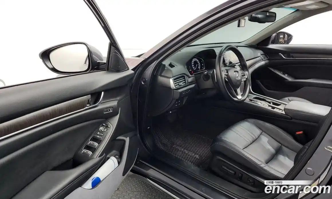 Honda Accord 2018 2.0 гидро в Москве № 1252293, фото 10