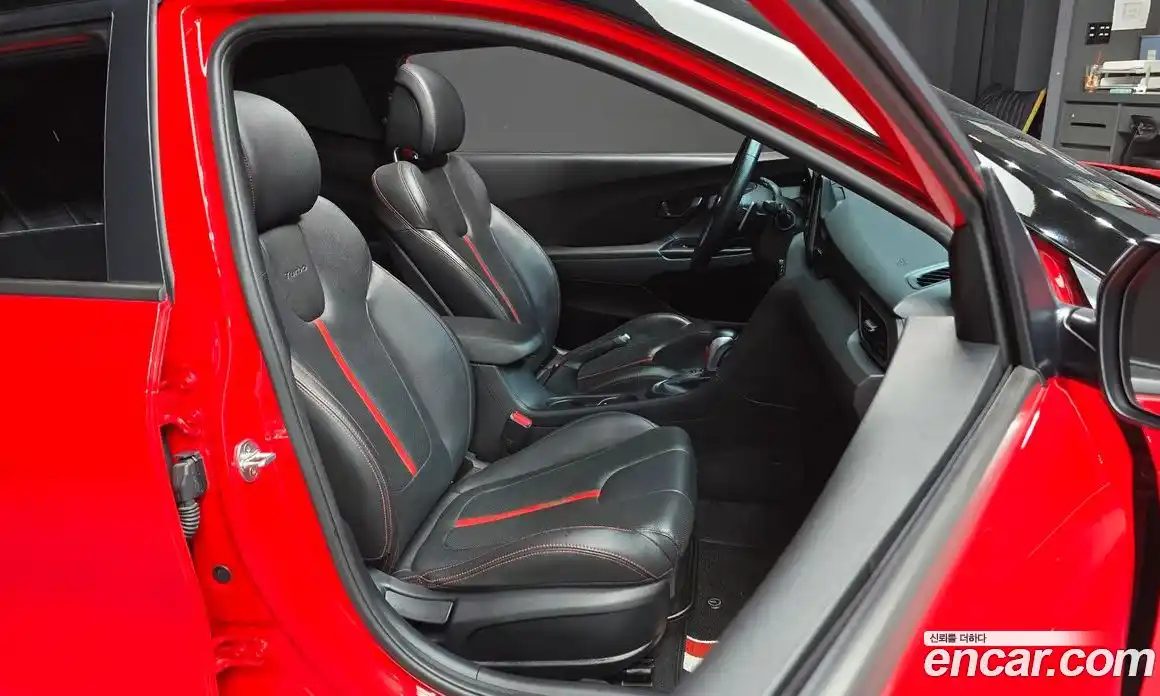 Hyundai Veloster 2018 1.6 гидро в Москве № 1278060, фото 12