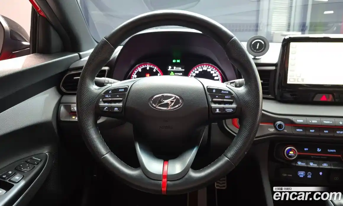 Hyundai Veloster 2018 1.6 гидро в Москве № 1278060, фото 13