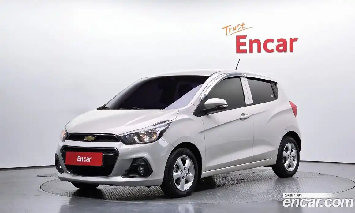 Chevrolet Spark 2016 1.0 гидро в Москве, фото 1