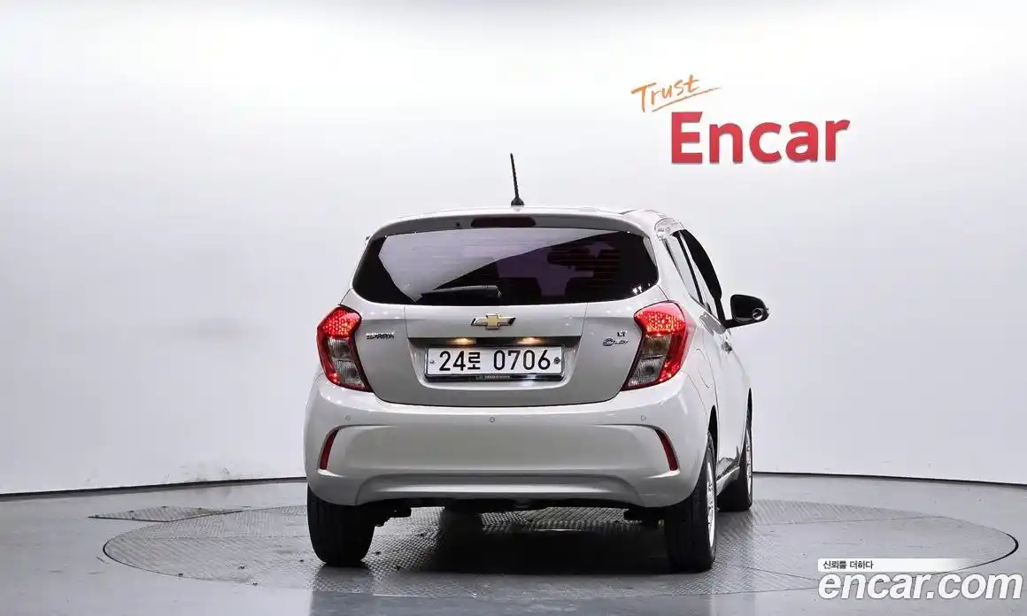 Chevrolet Spark 2016 1.0 гидро в Москве, фото 4