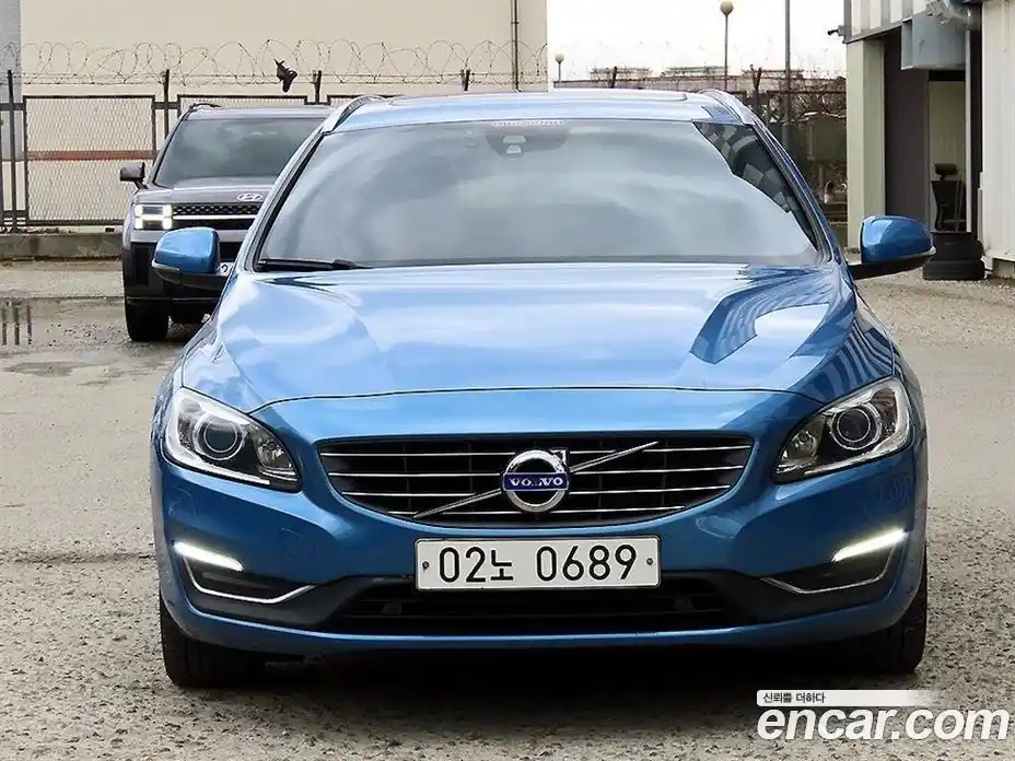 Volvo V60 2016 2.0 гидро в Москве № 1280500, фото 1