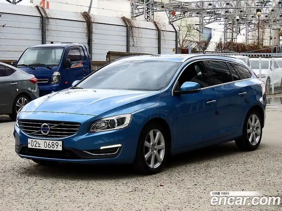 Volvo V60 2016 2.0 гидро в Москве № 1280500, фото 2