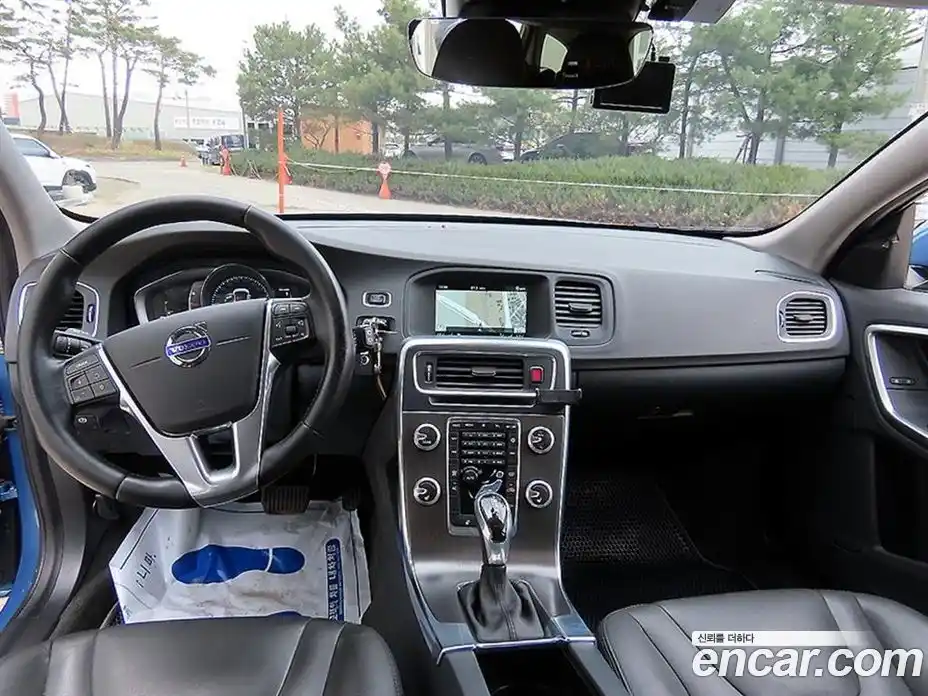 Volvo V60 2016 2.0 гидро в Москве № 1280500, фото 7