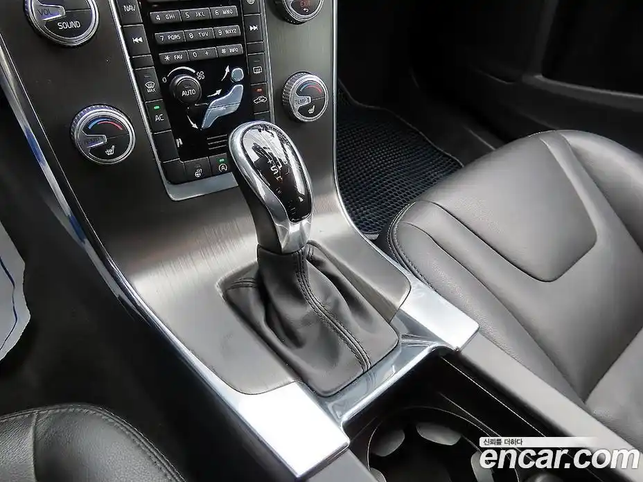 Volvo V60 2016 2.0 гидро в Москве № 1280500, фото 10