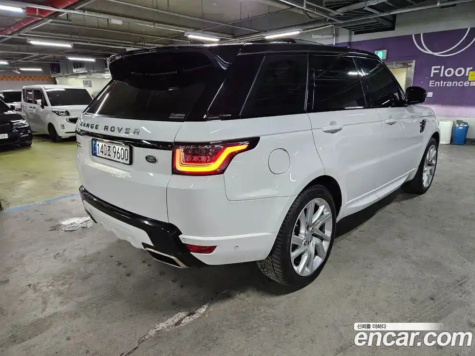 Land Rover Range-Rover Sport 2018 3.0 гидро в Москве № 1280912, фото 3
