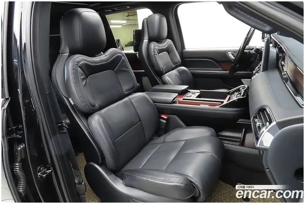 Lincoln Navigator 2021 3.5 гидро в Москве № 1283071, фото 11