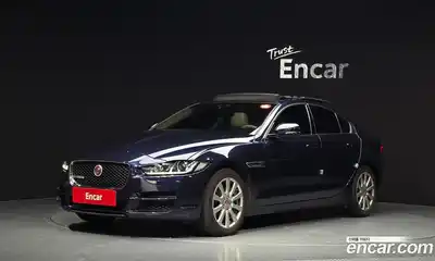 Jaguar XE, 2017