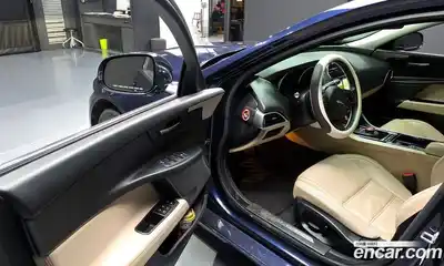 Jaguar XE 2017 2.0 гидро в Москве № 1283510, миниатюра 11