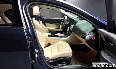 Jaguar XE 2017 2.0 гидро в Москве № 1283510, миниатюра 10