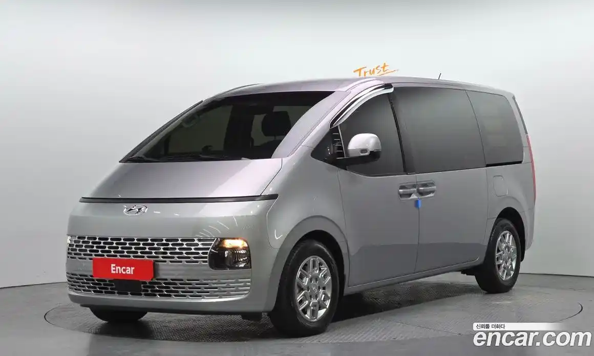 Hyundai Staria 2024 2.2 гидро в Москве № 1288396, фото 1