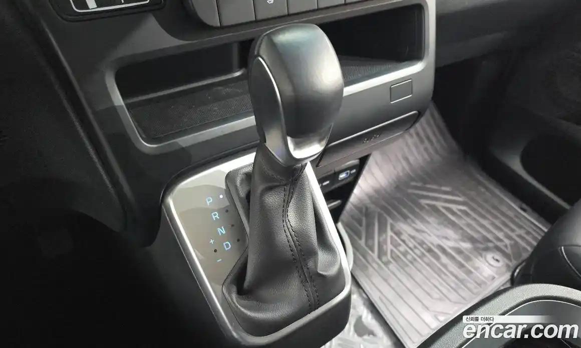 Hyundai Staria 2024 2.2 гидро в Москве № 1288396, фото 9