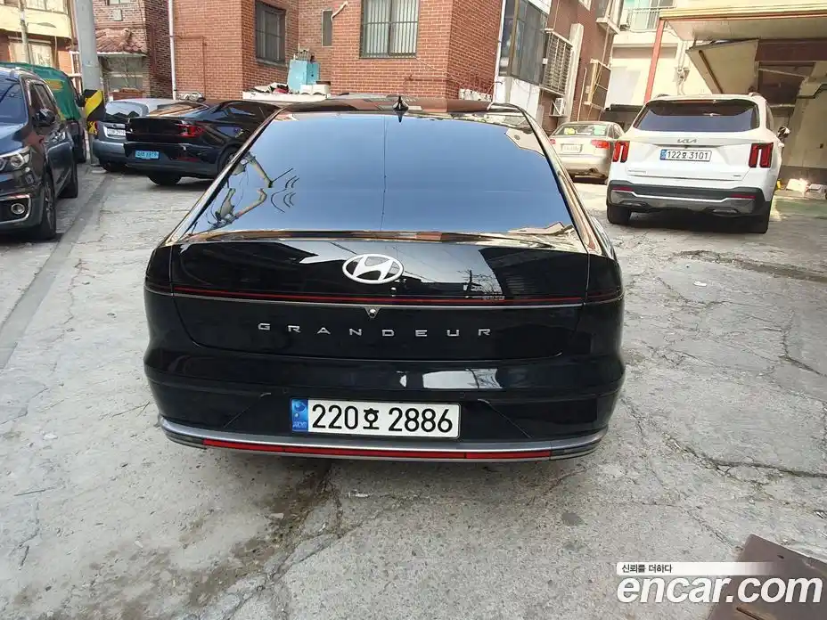 Hyundai Grandeur 2023 2.5 Автомат в Москве № 1288606, фото 3