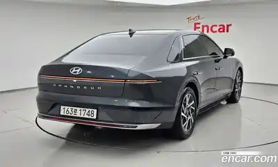 Hyundai Grandeur 2023 2.5 Автомат в Москве № 1288631, миниатюра 2