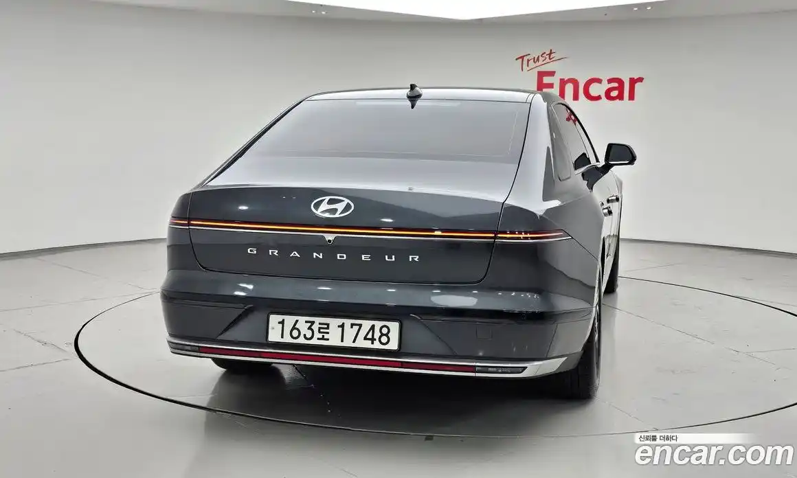 Hyundai Grandeur 2023 2.5 Автомат в Москве № 1288631, фото 4