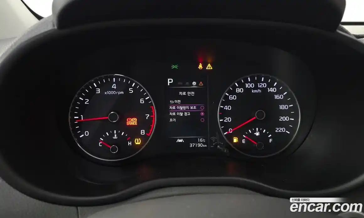 Kia Morning 2021 1.0 Автомат в Москве № 1288987, фото 8