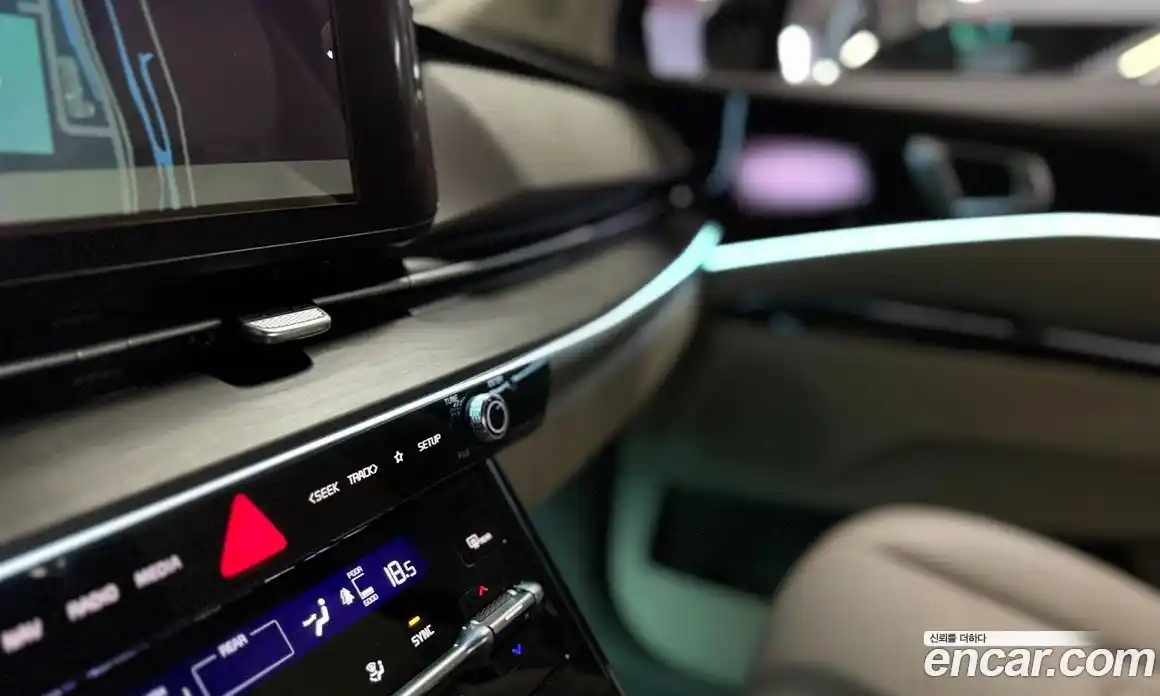 Kia Canival 2023 3.5 Автомат в Москве № 1289011, фото 18