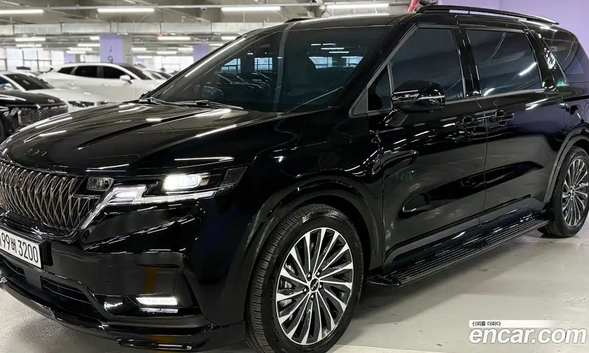 Kia Canival 2023 3.5 Автомат в Москве № 1289011, фото 4