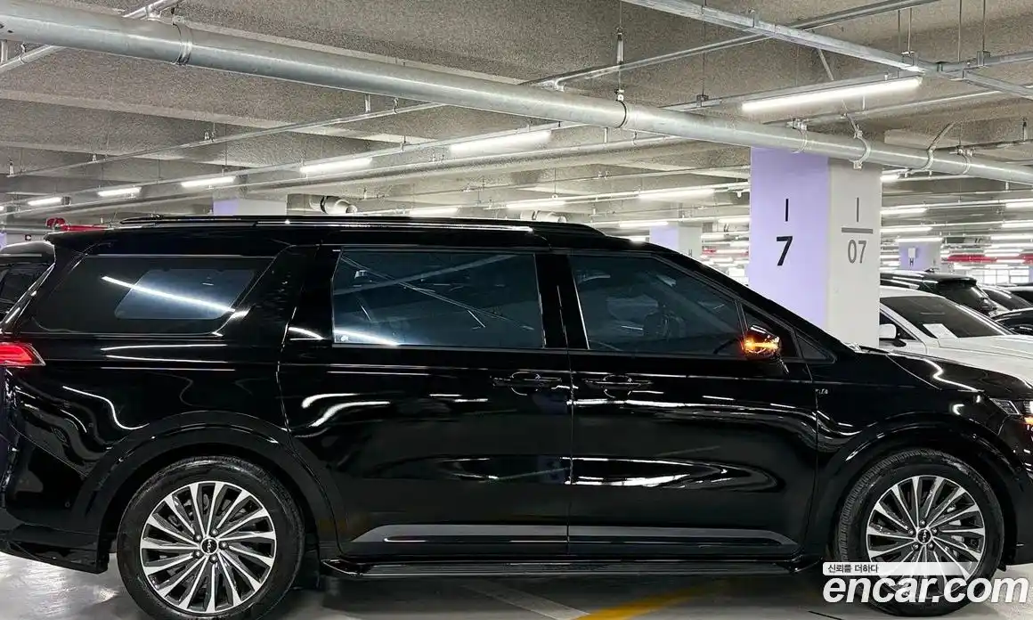 Kia Canival 2023 3.5 Автомат в Москве № 1289011, фото 9