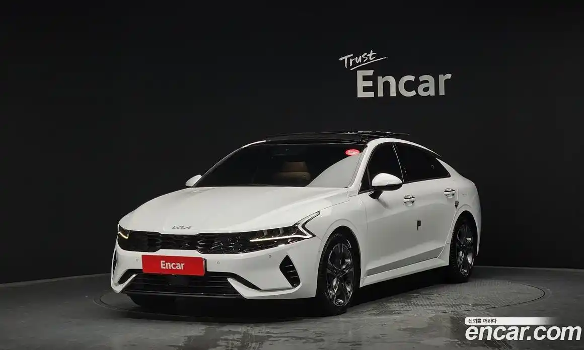 Kia K5 2022 2.0 Автомат в Москве № 1289054, фото 1