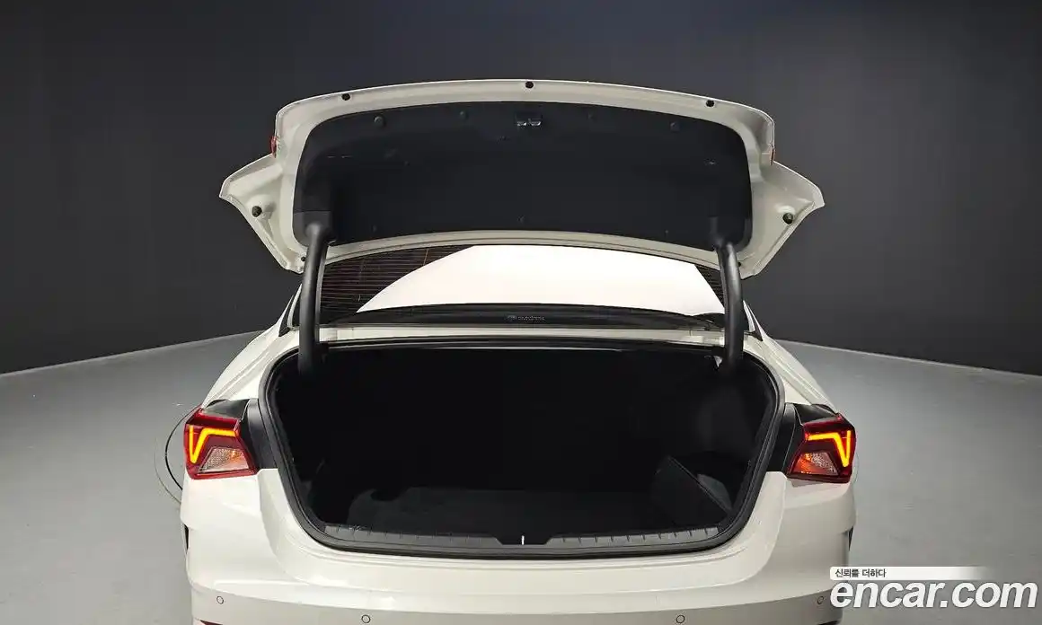 Kia K5 2022 2.0 Автомат в Москве № 1289054, фото 20