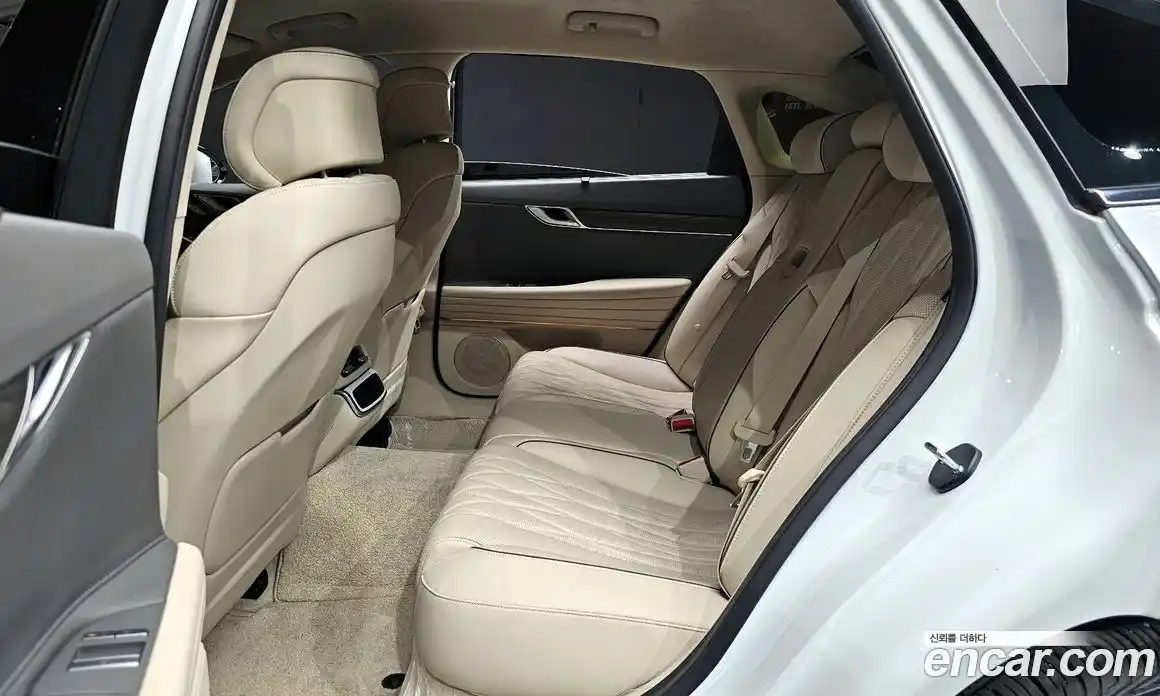 Genesis G80 2024 2.5 Автомат в Москве № 1289093, фото 12