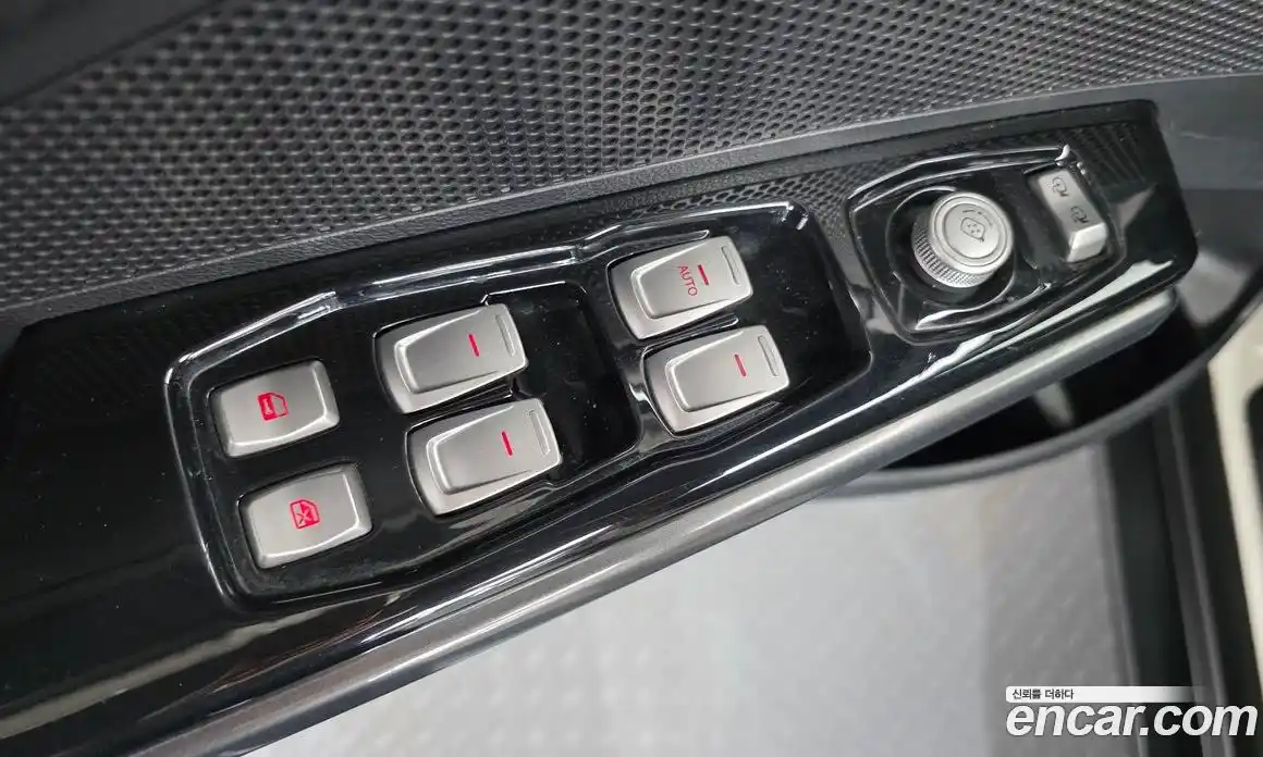 SsangYong TIBOLI 2016 1.6 Автомат в Москве № 1289615, фото 12