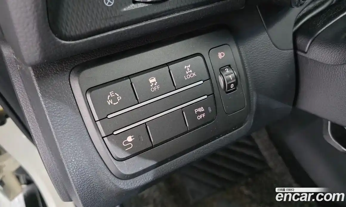 SsangYong TIBOLI 2016 1.6 Автомат в Москве № 1289615, фото 13