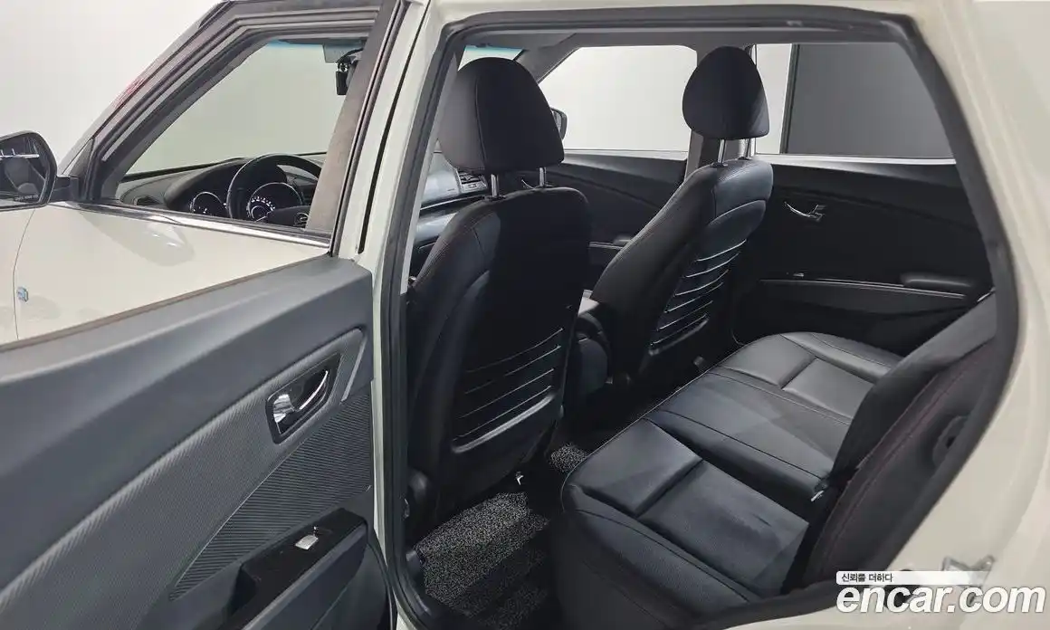 SsangYong TIBOLI 2016 1.6 Автомат в Москве № 1289615, фото 18