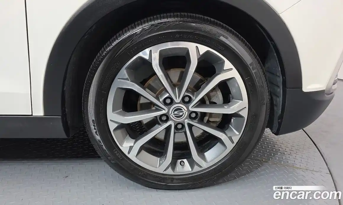 SsangYong TIBOLI 2016 1.6 Автомат в Москве № 1289615, фото 5