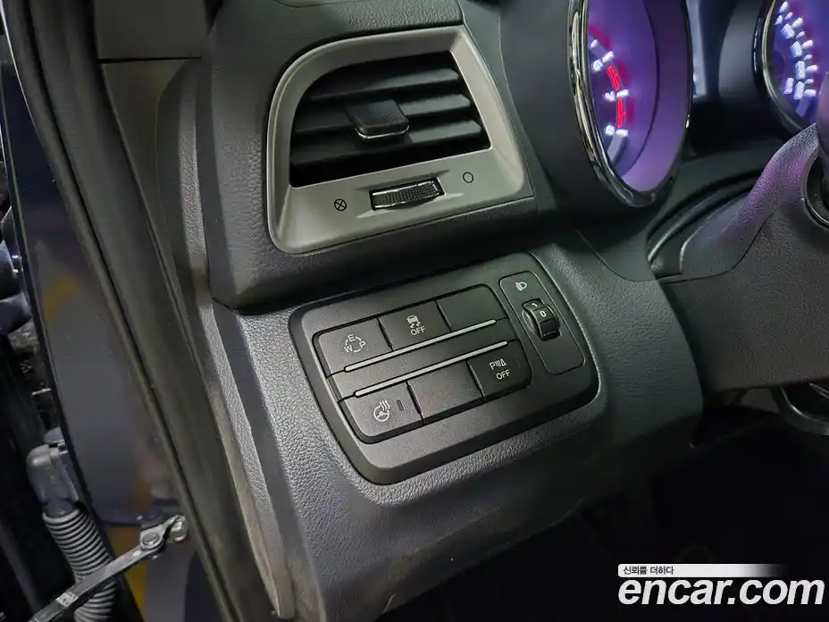 SsangYong TIBOLI 2015 1.6 Автомат в Москве № 1289815, фото 14