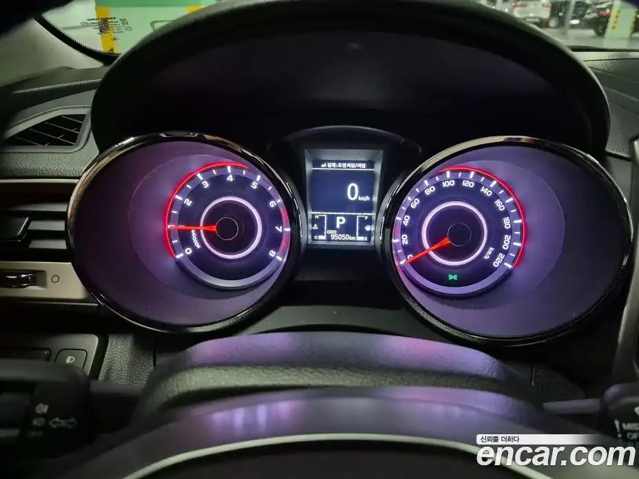 SsangYong TIBOLI 2015 1.6 Автомат в Москве № 1289815, фото 8