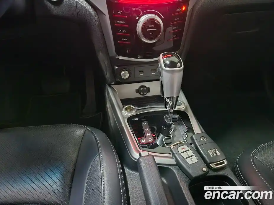 SsangYong TIBOLI 2015 1.6 Автомат в Москве № 1289815, фото 9