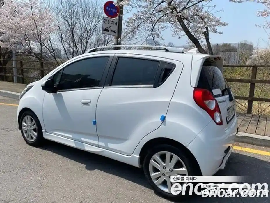 Chevrolet Spark 2015 1.0 Автомат в Москве № 1290007, фото 2