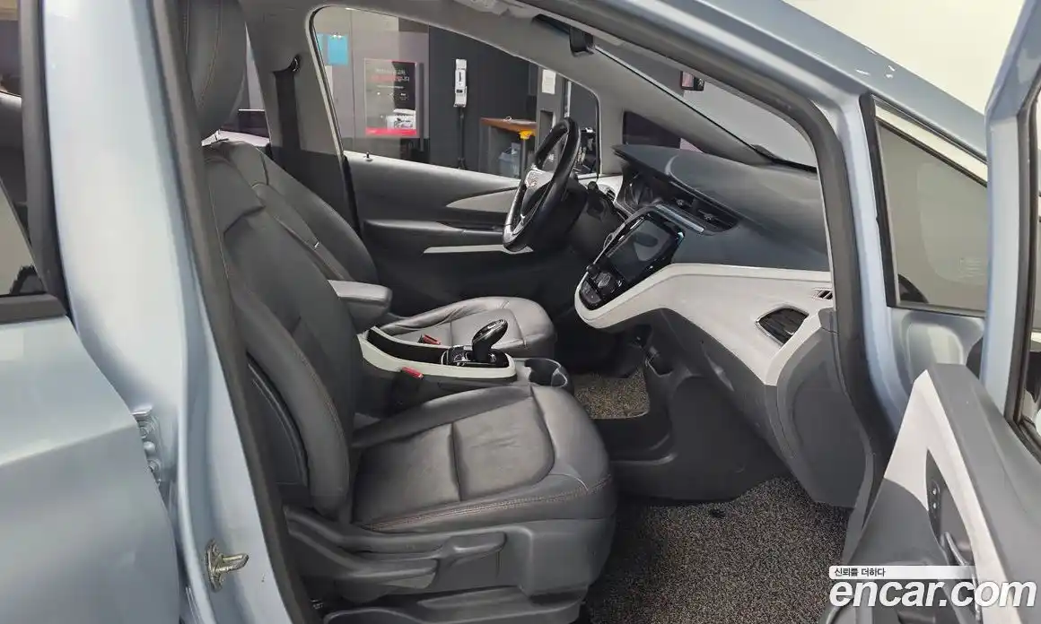 Chevrolet Bolt EV 2018 0.2 Автомат в Москве № 1290050, фото 11