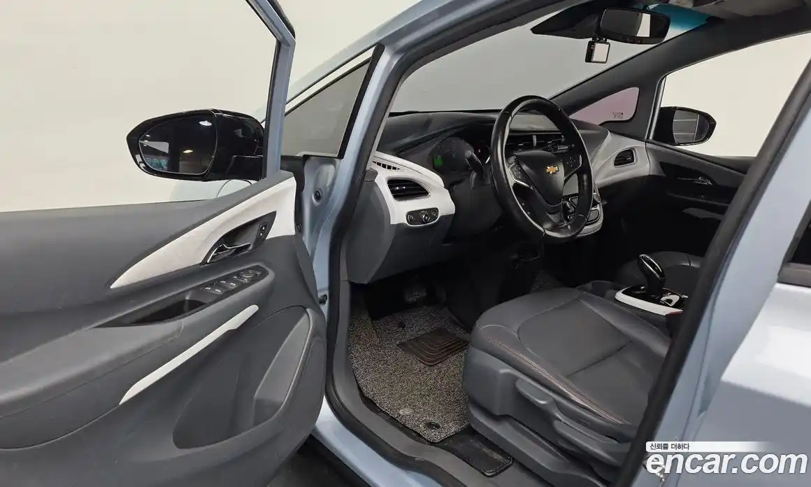 Chevrolet Bolt EV 2018 0.2 Автомат в Москве № 1290050, фото 10